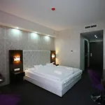 Bastya Konferencia Es Wellness 4* Mişcolţ
