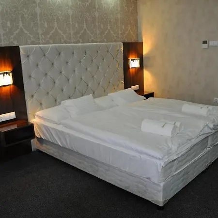 Hotel Bastya Konferencia Es Wellness Hotel 4*