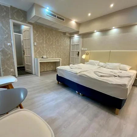 Bastya Konferencia Es Wellness Hotel 4*