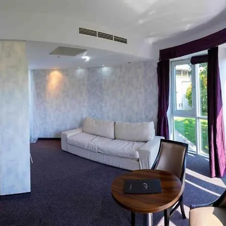 Hotell Bastya Konferencia Es Wellness Miskolc