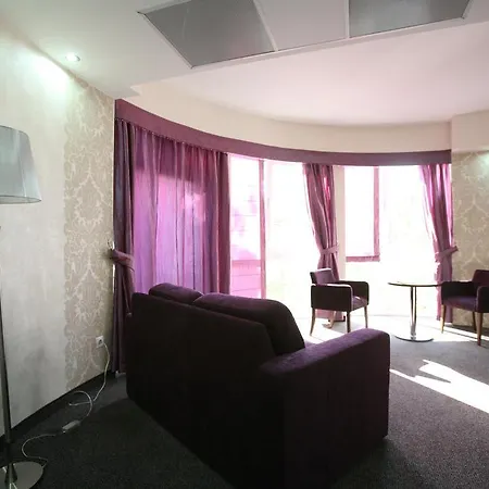 Bastya Konferencia Es Wellness 호텔 4*