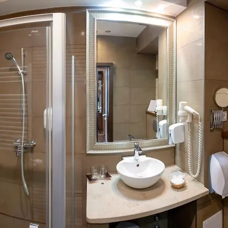 Hotel Bastya Konferencia Es Wellness 4*