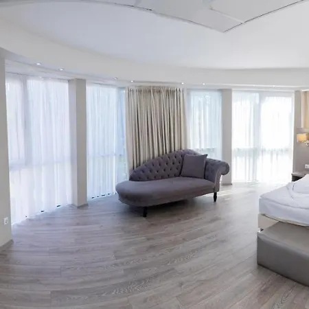 Hotel Bastya Konferencia Es Wellness 4*