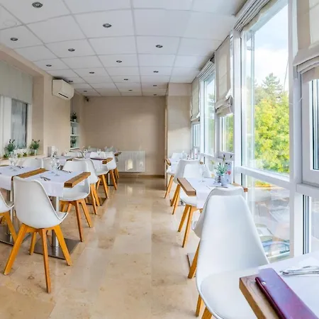 Bastya Konferencia Es Wellness Hotel 4*
