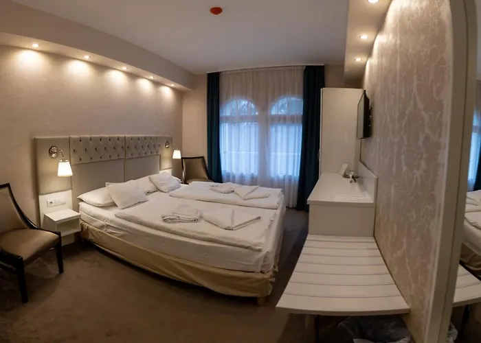 Bastya Konferencia Es Wellness 4* Μίσκολτς