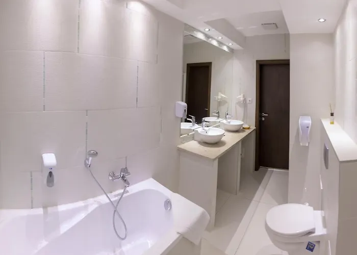 Hotel Bastya Konferencia Es Wellness 4*
