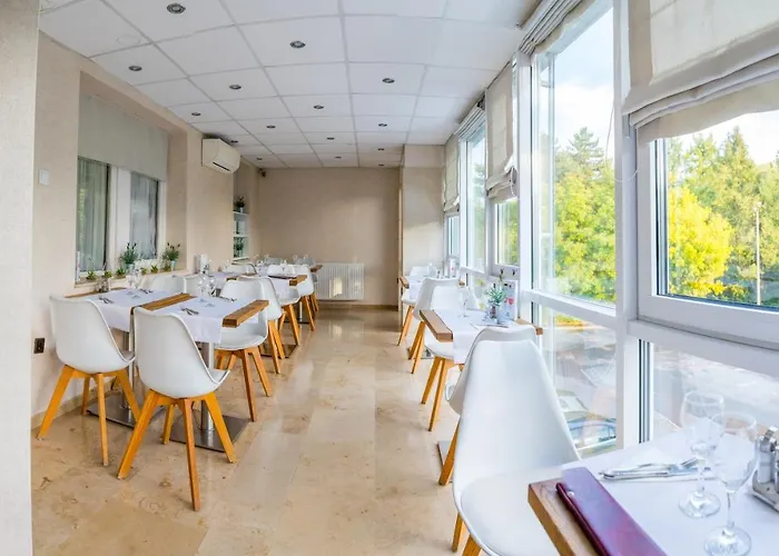 Bastya Konferencia Es Wellness Hotel 4*